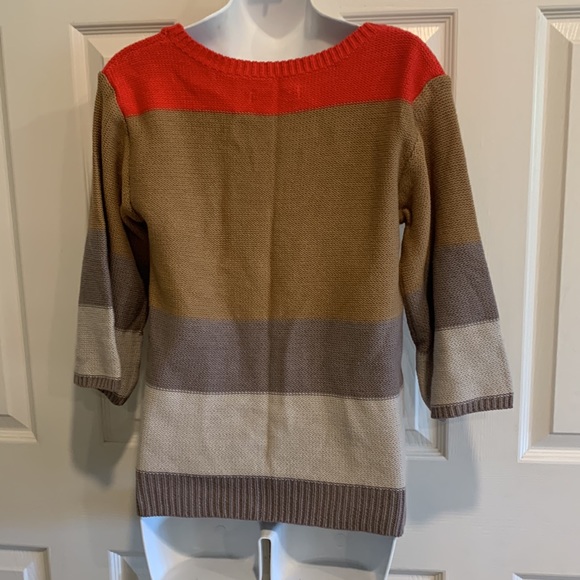 Color Block Sweater - Picture 6 of 7